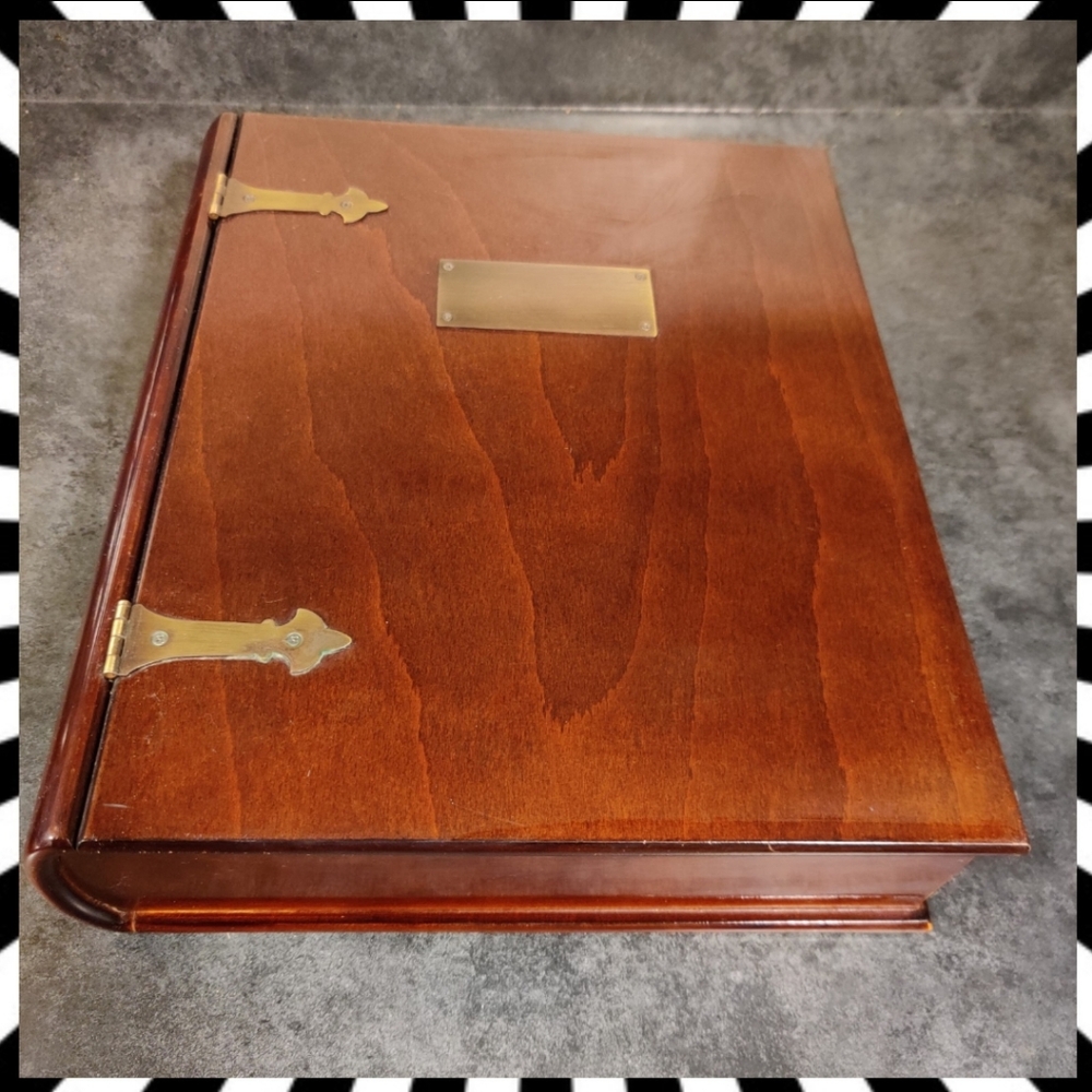 Vintage Bombay Company Keepsake Box (1991)